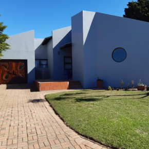 Genie's Nest JBay Flat 1